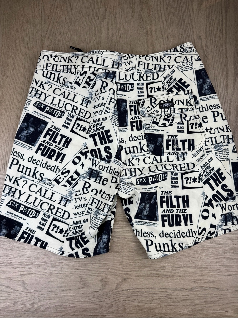 Sex Pistols x Jack’s Surfboards board shorts. Size 32. - Picture 5 of 7